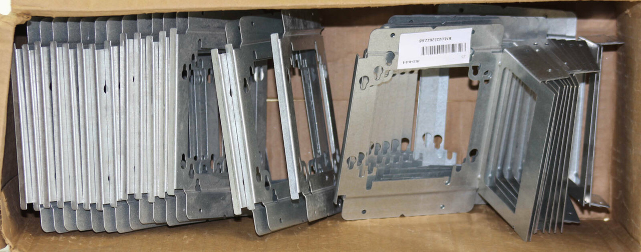 Thomas and Betts SSF SH2346 Steel Box Support Bracket Pre-Galvanized, With Legs For Metal Studs Steel