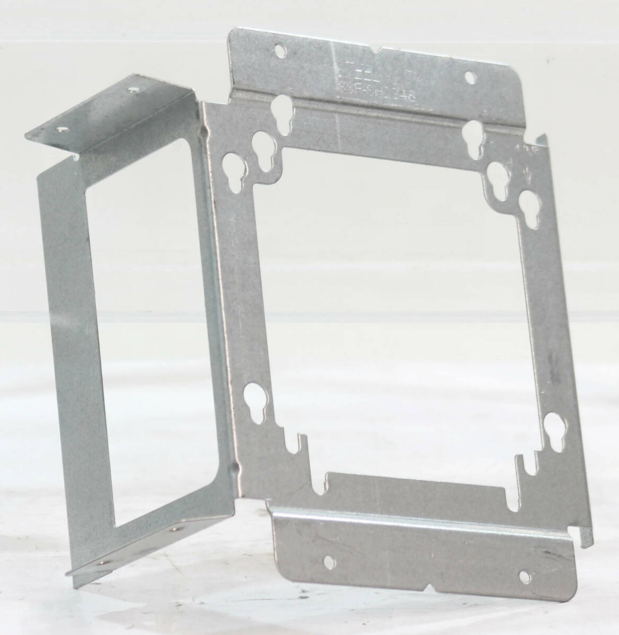 Thomas and Betts SSF SH2346 Steel Box Support Bracket Pre-Galvanized, With Legs For Metal Studs Steel