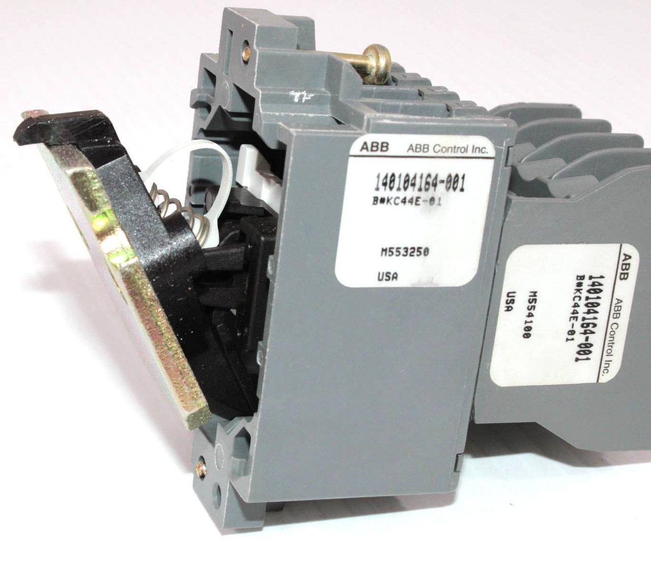 ABB 140104164-001 Contactor Relay 10A Coil 24VDC KC44E