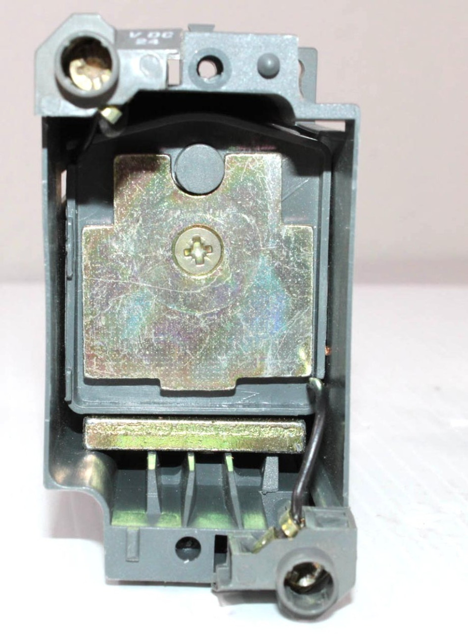 ABB 140104164-001 Contactor Relay 10A Coil 24VDC KC44E
