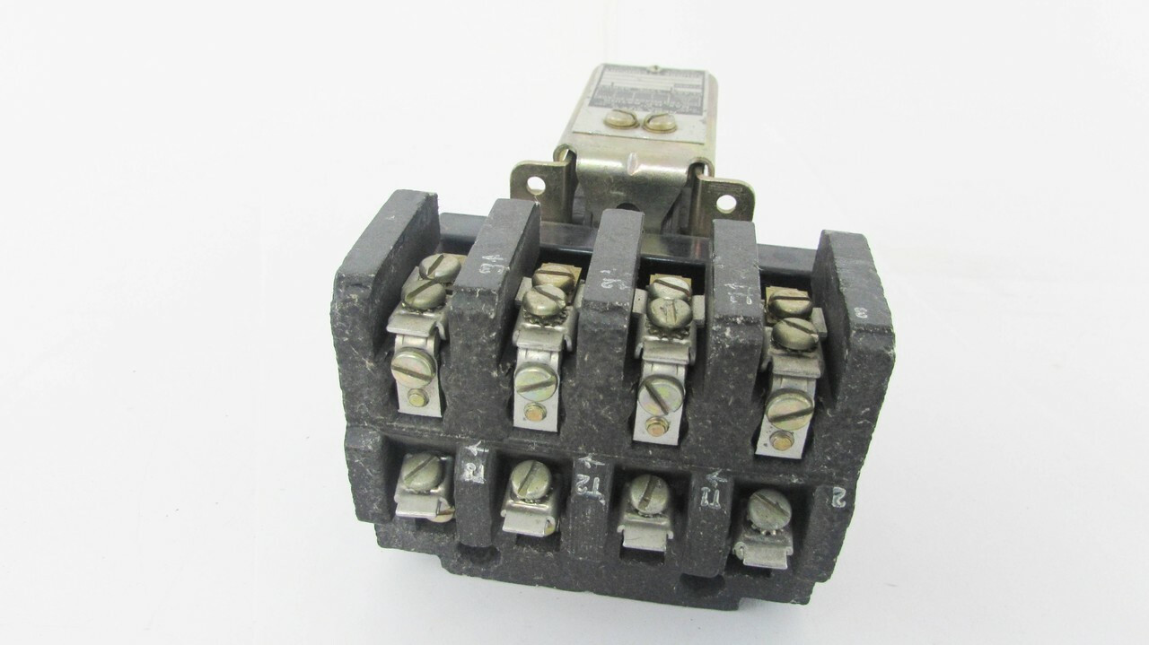 Square D 8502 B0-2 Starter 20A 600V Coil 110-120V NEMA: 0 Series A