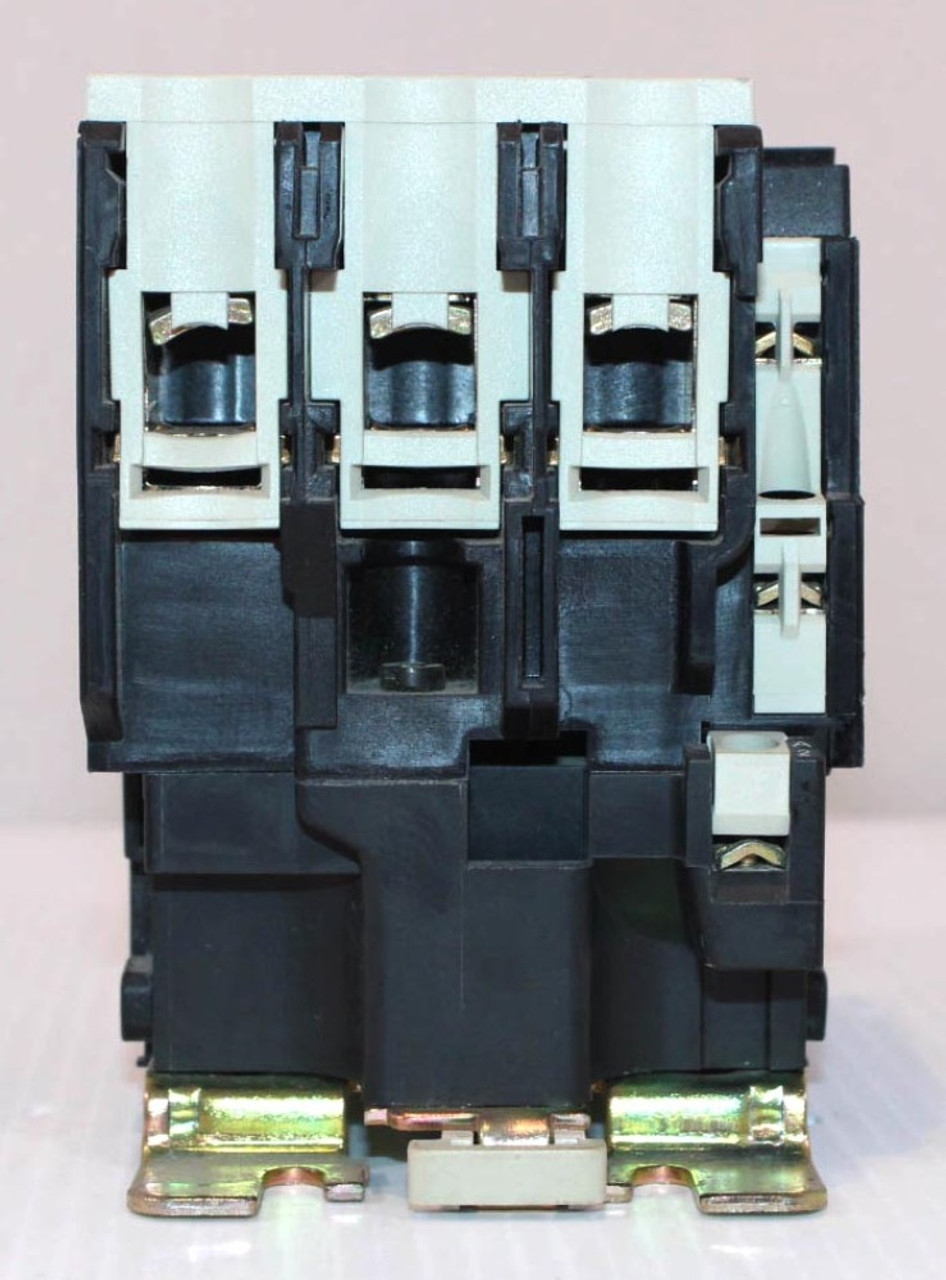 Telemecanique LC1 D9511 Contactor 110A 600V 3P Coil 120V 60Hz