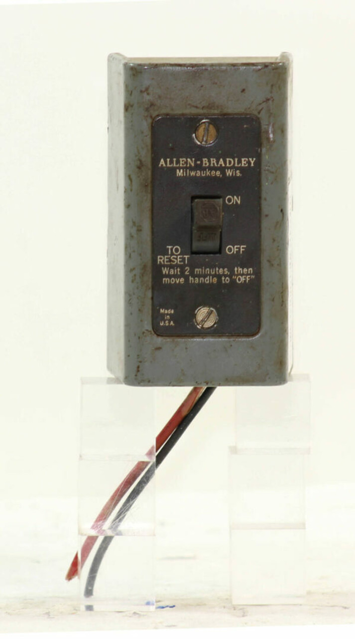 Allen-Bradley 600-TAX4 Manual Motor Toggle Starting Switch 3.0A 230-277 VACV 1 Pole, Nema 1, 60Hz, 1 Phase, 1HP