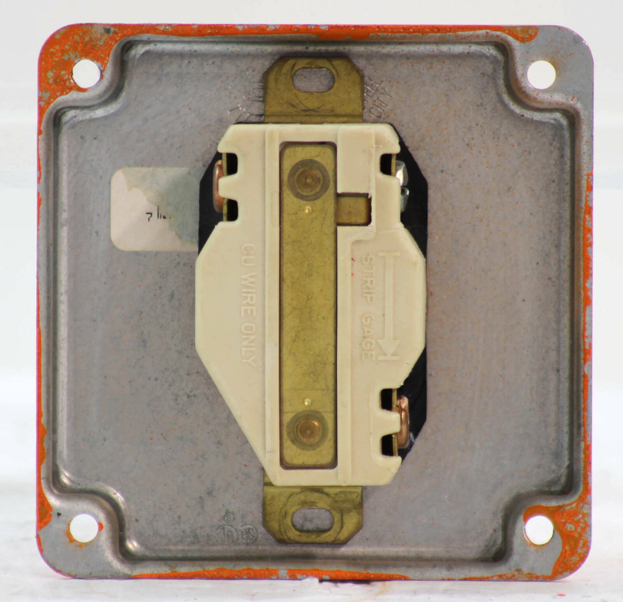 Hubbell HBL2620 Receptacle Inside Orange Face Plate 30A 250v 2 Pole 3 Wire Grounding NEMA L6-30R