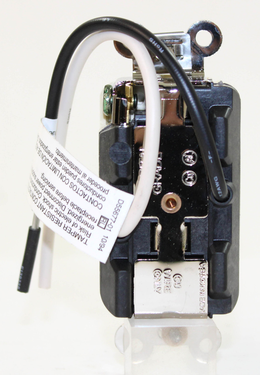 Hubbell Receptacle HBL8200SGIA 15A 125V 2P 3W Nema 5-15R Tamper Resistant Hospital Grade Grounding