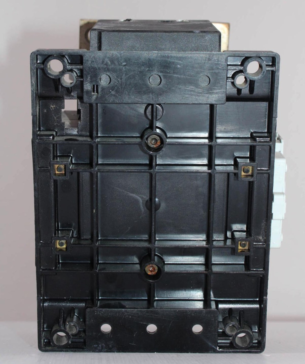 General Electric CK95BE300 Contactor 302A 600V 3P 24-28V Coil w/Auxiliary BCLL11 General Electric CK95BE300 Contactor 302A 600V 3P 24-28V Coil w/Auxiliary BCLL11