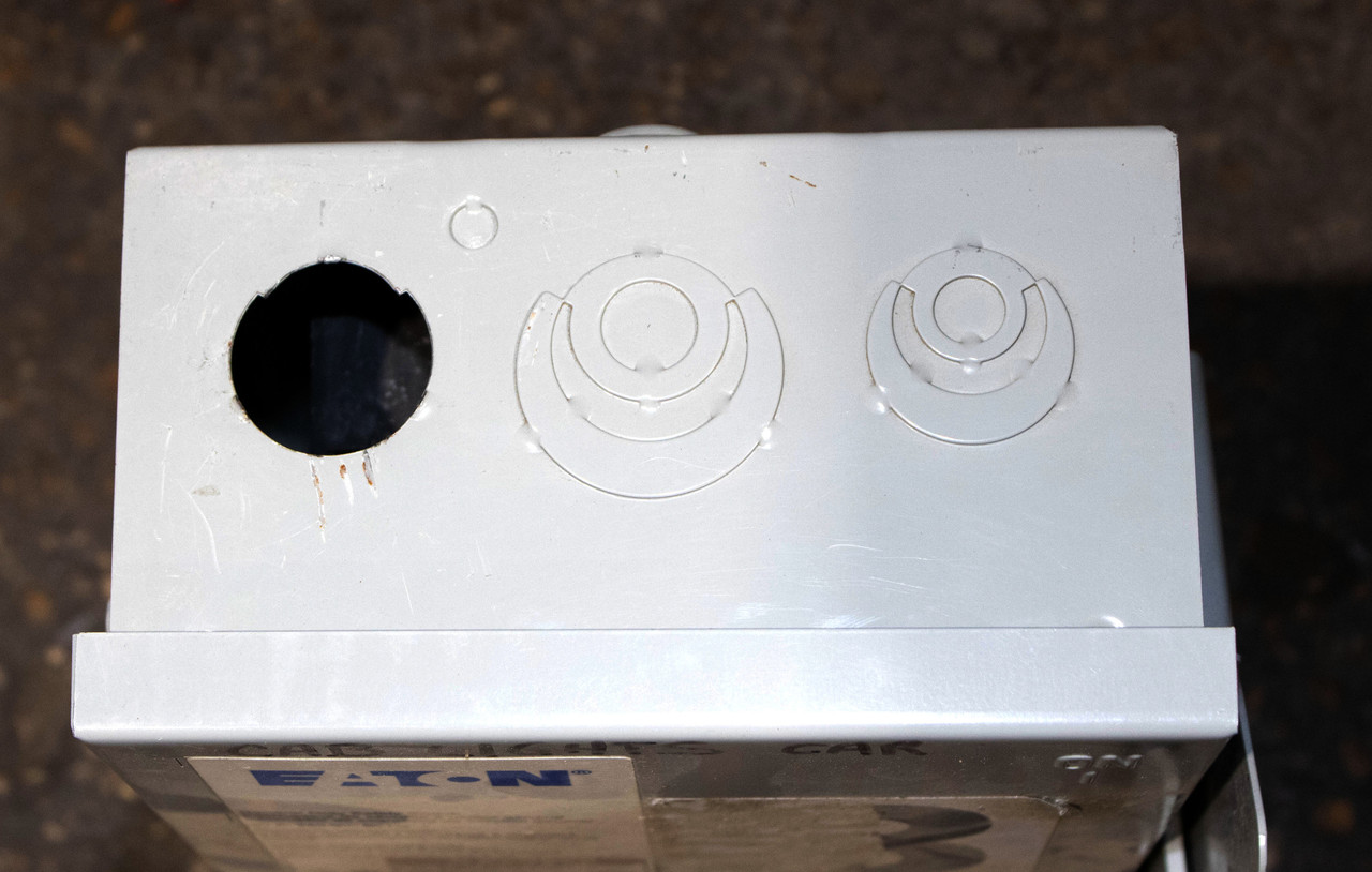 Eaton DG221UGB Non-Fusible Disconnect 30A 240V 2P NEMA 1 Safety Switch