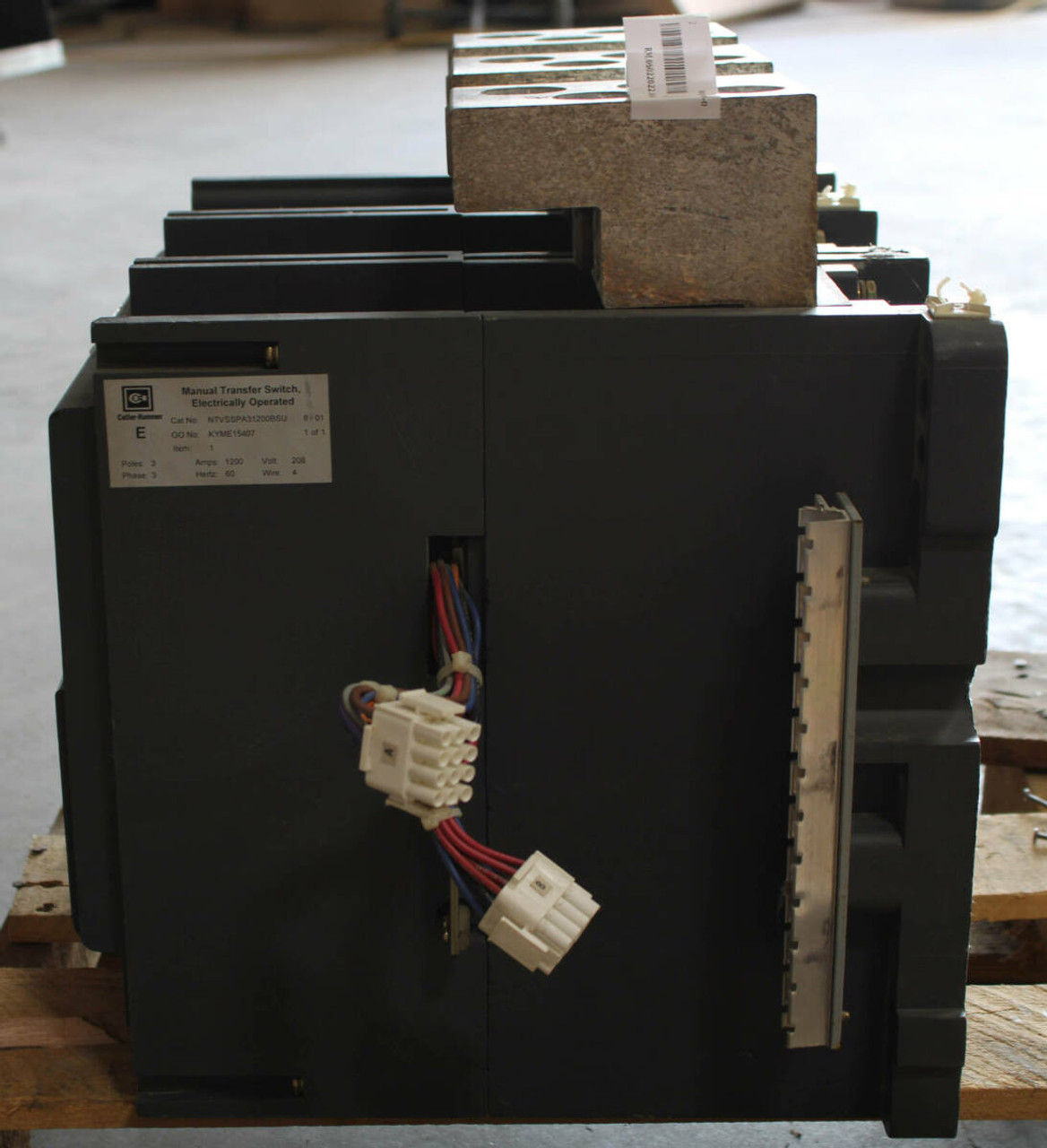 Cutler Hammer SPBN 1200A Switch 600V 3 Poles 35kA w/Shunt Trip and Auxiliary SPBN312F