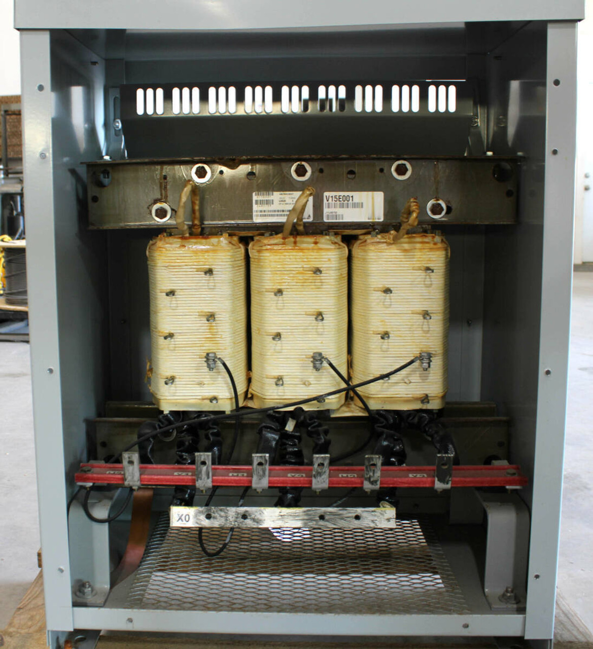 Eaton V48M28T15EE Dry-Type Transformer PV:480V SV:208Y/120V 3PH 15kVA NEMA TP-1