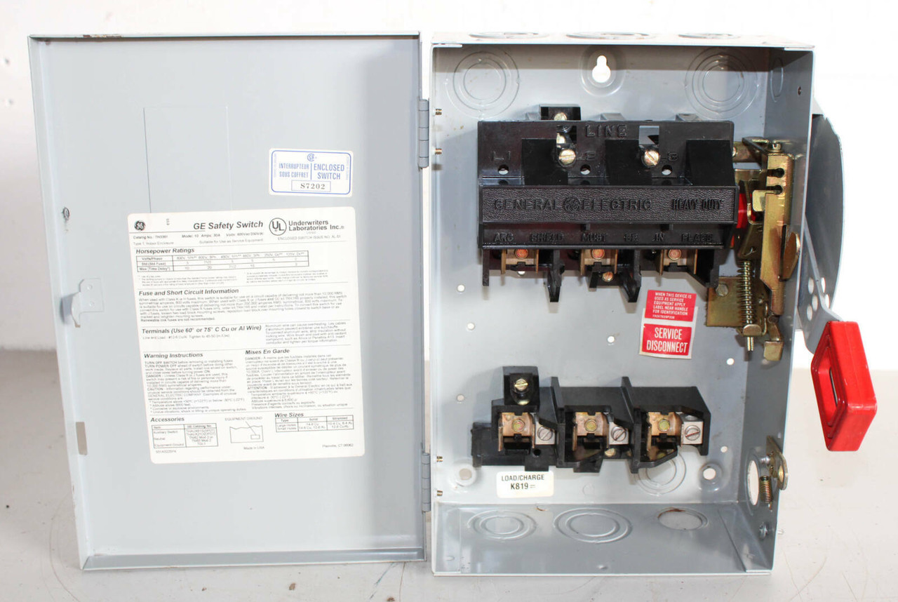 General Electric TH3361 Fusible Disconnect 30A 600V 3P NEMA: 1 Fusible: Yes Heavy Duty Safety Switch HP 20, NP 266212-C