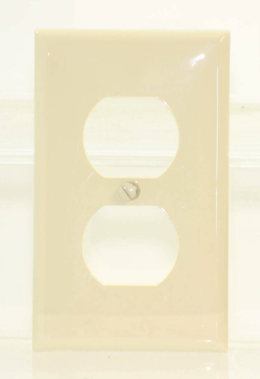 Leviton 80703-I Wall Plate Standard, Thermoplastic, Ivory