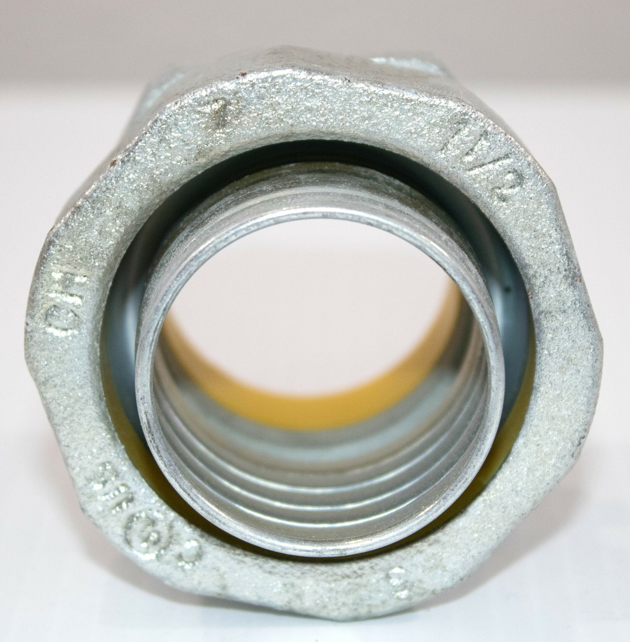 Eaton Crouse Hinds LTB150 Straight Male Connector with Insulated Throat Bushing Liquidator Liquidtight 1-1/2 in