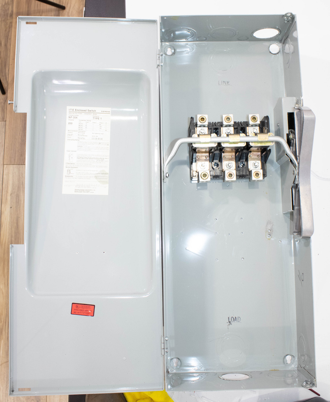 Siemens NF-354 Disconnect Safety Switch 200A 600V 3P 3PH ITE Non-Fusible