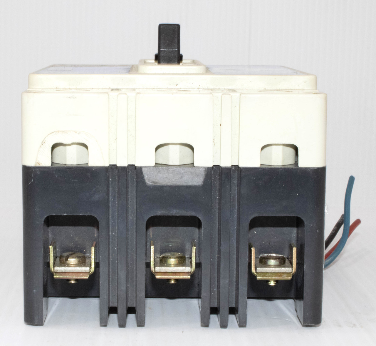 Westinghouse EHD3015A02 Breaker 15A 480V 3P 3PH 14KA AUX Fixed Magnetic Trip