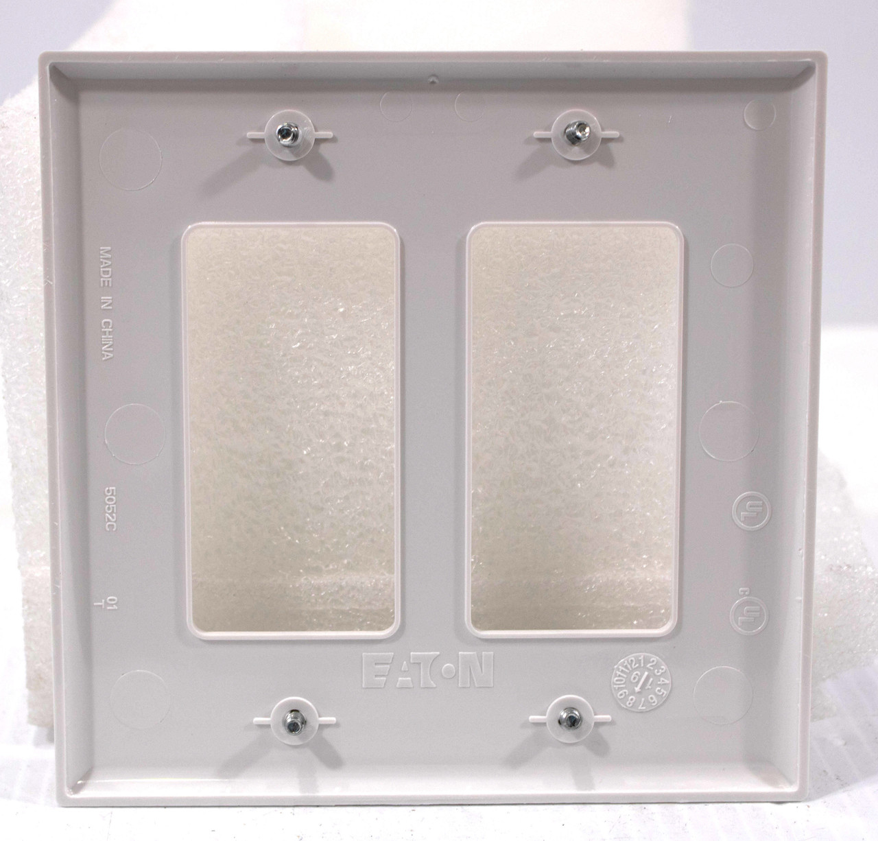 Eaton PJ262W Mid-Size 2-Gang White Decorator Wall Plate