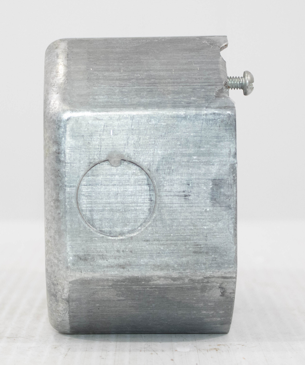Crouse-Hinds TP292 Octagon Conduit Outlet Box 2-1/8 Deep