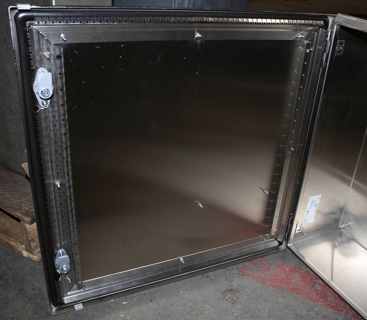 Hoffman CSD24248EMCSS Panel Cabinet Stainless EMC Wall Mount Enclosure Type 304