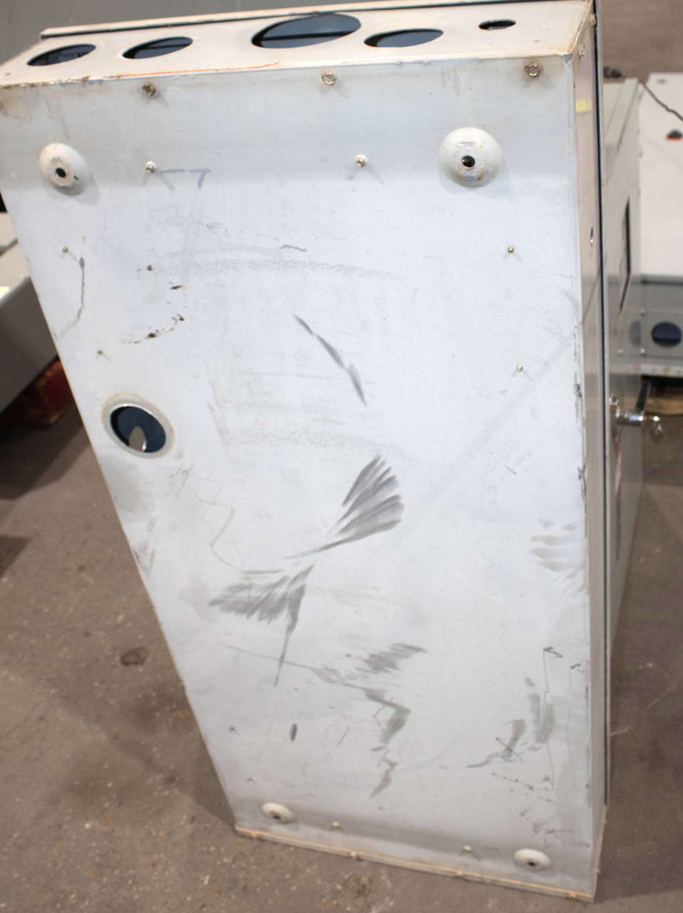 GE AQF3422AB 225A Main Breaker Panelboard 120/208Y 3PH 4W with TQD32225 225A 240V 3P Breaker 21x44x6 Enclosure GE AQF3422AB 225A Main Breaker Panelboard 120/208Y 3PH 4W with TQD32225 225A 240V 3P Breaker 21x44x6 Enclosure