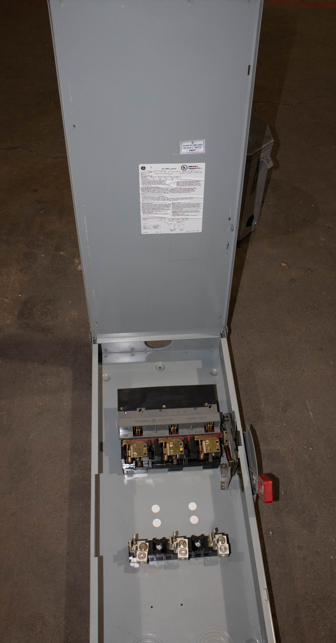 General Electric TH3364R Disconnect Safety Switch 200A 600V 3P 150hp NEMA 3R Fused