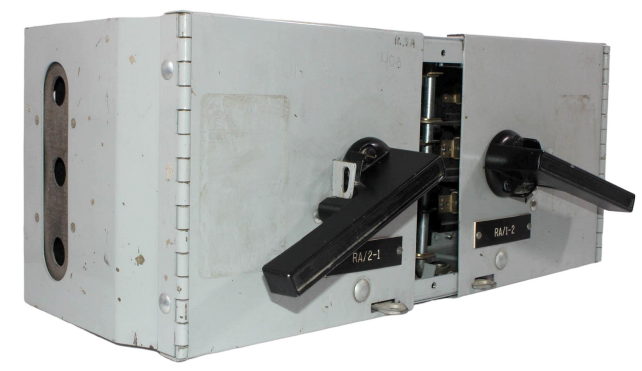Siemens V7E3622R Fusible Twin Vacu-Break Switch w/Hardware 60A 600V 3P 3PH
