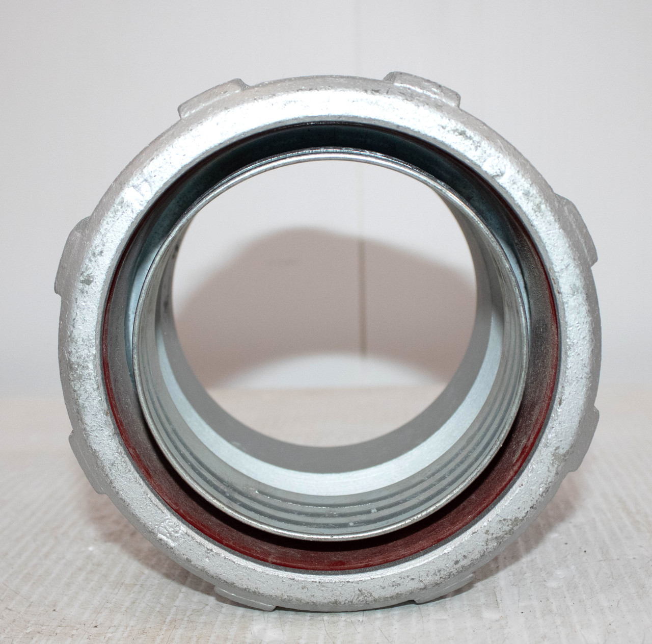 Midwest LT400 Liquidtight Connector 4-Inch Straight Malleable Iron
