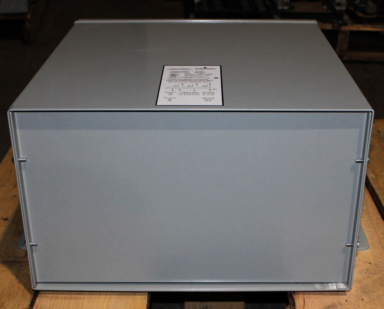 Emerson HT5F9AS Transformer 9kVA Primary: 480V Delta Secondary: 240D/120CT 3Ph NEMA 3R