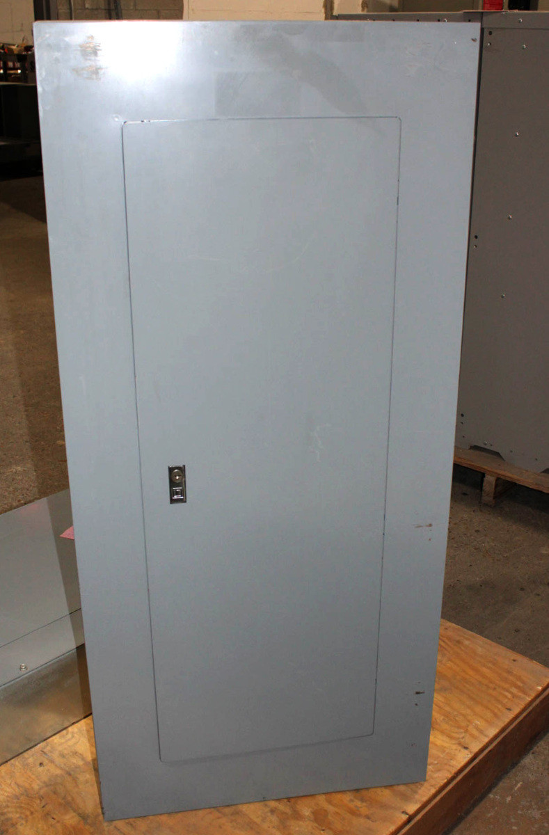 Square D NQ442L2 Panelboard 225A 240V 3PH 4W 42 Circuit Spaces Aluminum Bus Main Lugs NC44S Cover NEMA 1