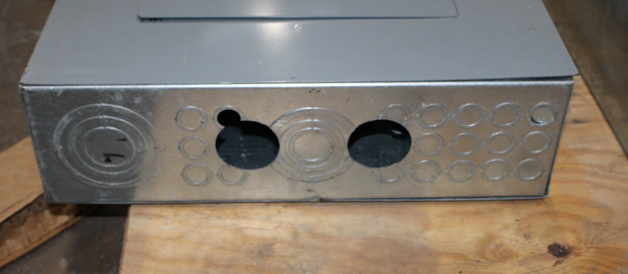 Square D NQ442L2 Panelboard 225A 240V 3PH 4W 42 Circuit Spaces Aluminum Bus Main Lugs NC44S Cover NEMA 1