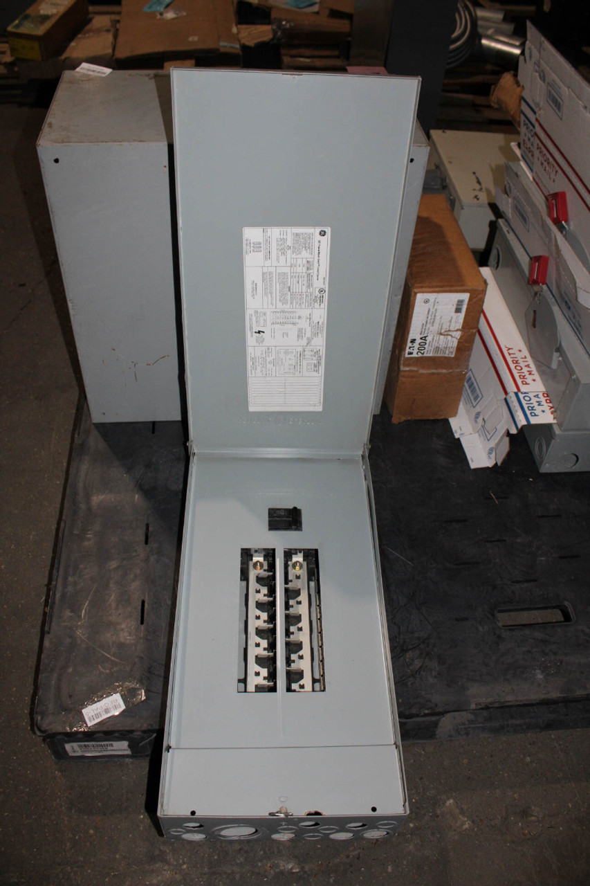 General Electric TM2010RCU Main Breaker Load Center 100A 240V 22kA Type 3R