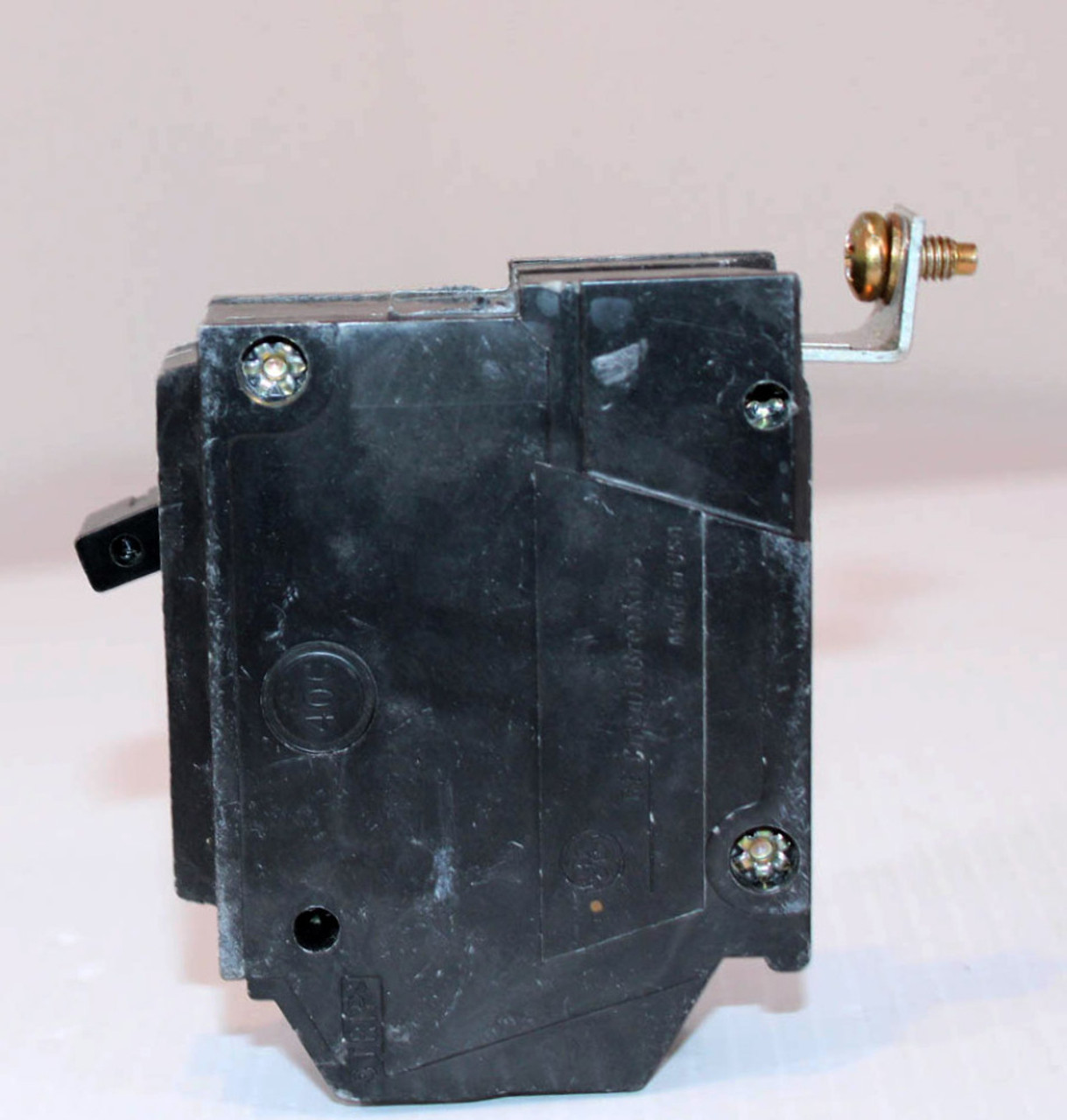 General Electric THHQB1120 Breaker 20A 120/240V 1P 22kA Bolt-On Type THHQB