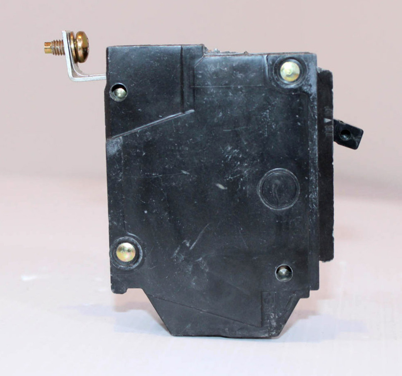 General Electric THHQB1120 Breaker 20A 120/240V 1P 22kA Bolt-On Type THHQB