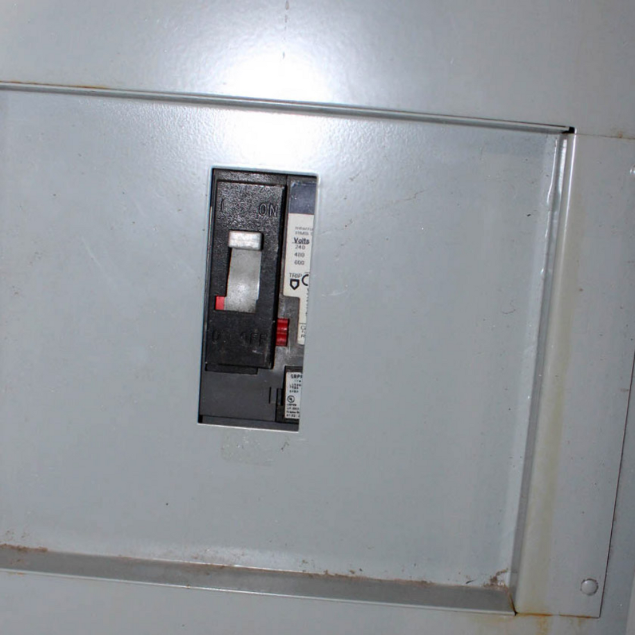 General Electric AB55B MB Panel w/ GE SFHA36AT0250 250A 600V 65kA 3P 42S