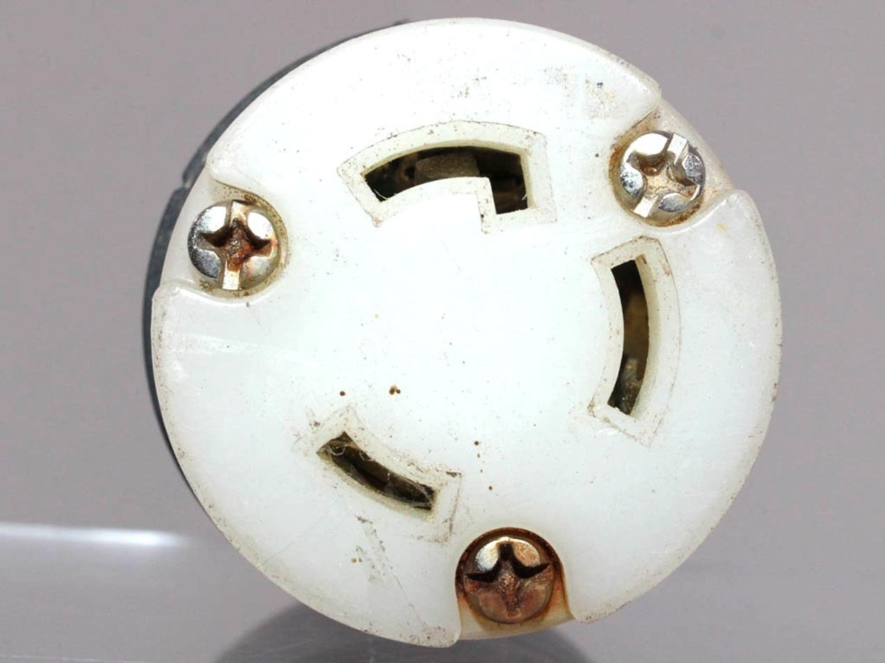 Legrand L630C Turn and Pull Connector 30A 250V