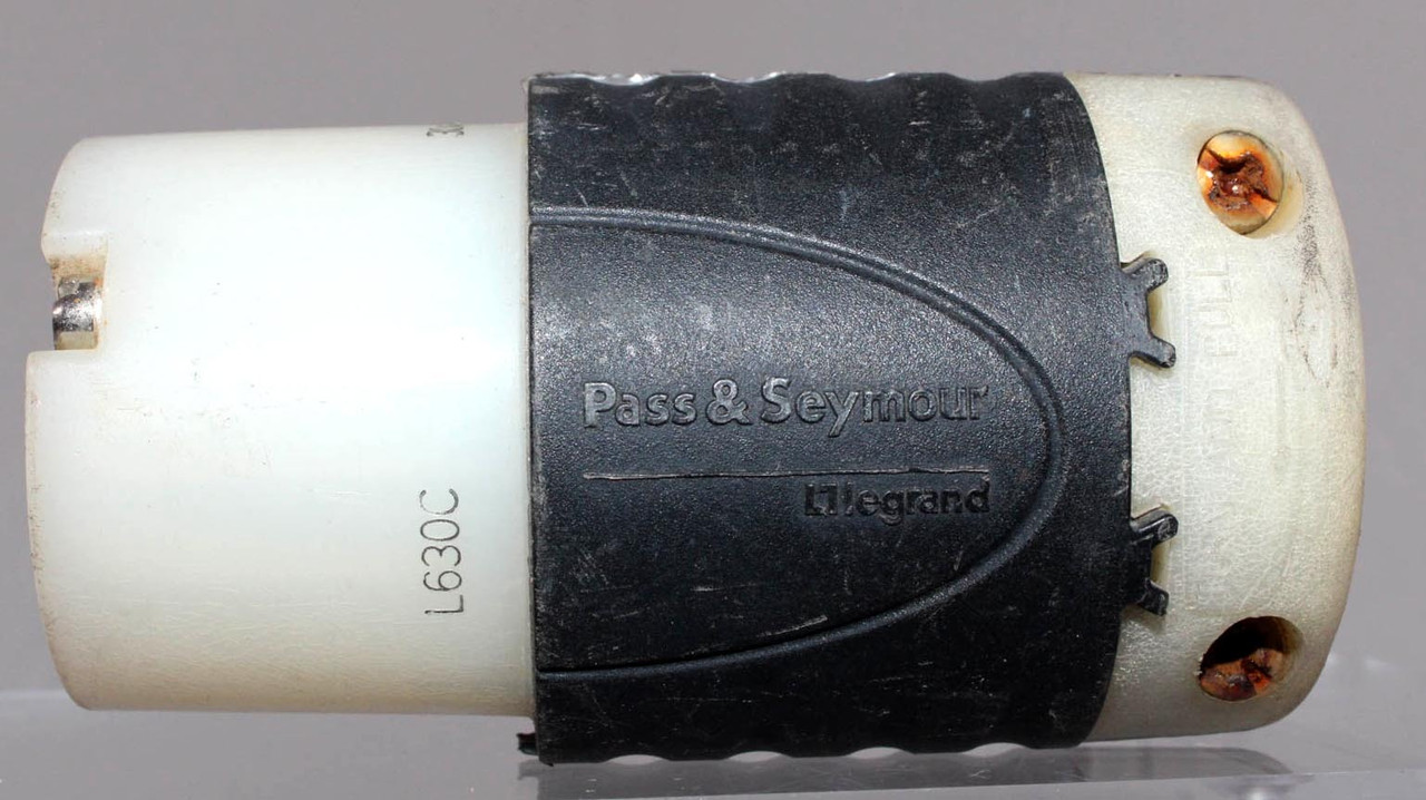 Legrand L630C Turn and Pull Connector 30A 250V