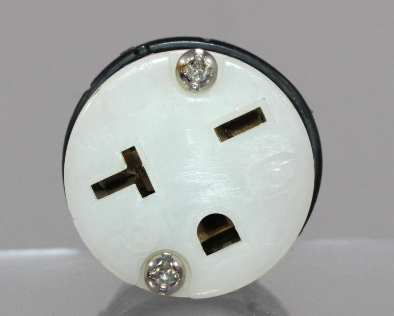Legrand Ground Monitoring Connector 20A 250V
