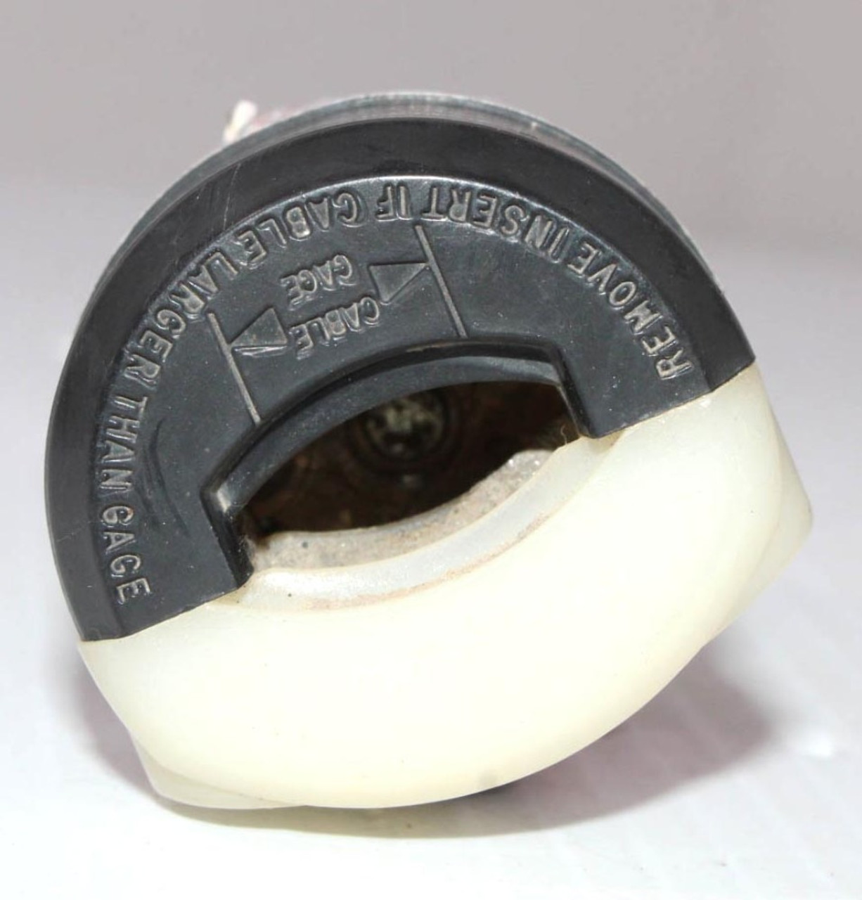 Leviton 5369-C Straight Blade Connector 20A 125V 2P 3W NEMA 5-20 Groundng Indus