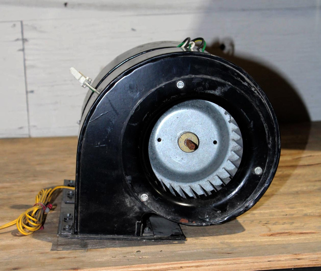 Fasco U64B1 7164-0585 Dual Blower Motor  RPM 1300/1600 115V 50/60Hz 1.35A Class B Sealed Ball Bearing