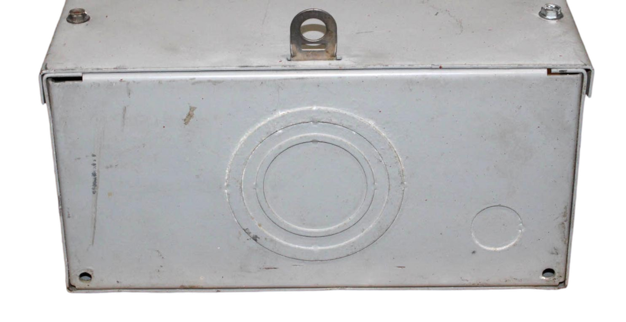 Eaton ECB225R Outdoor Breaker Panel – 200A, 240V, 2-Pole, 25kA, NEMA 3R Weatherproof Enclosure