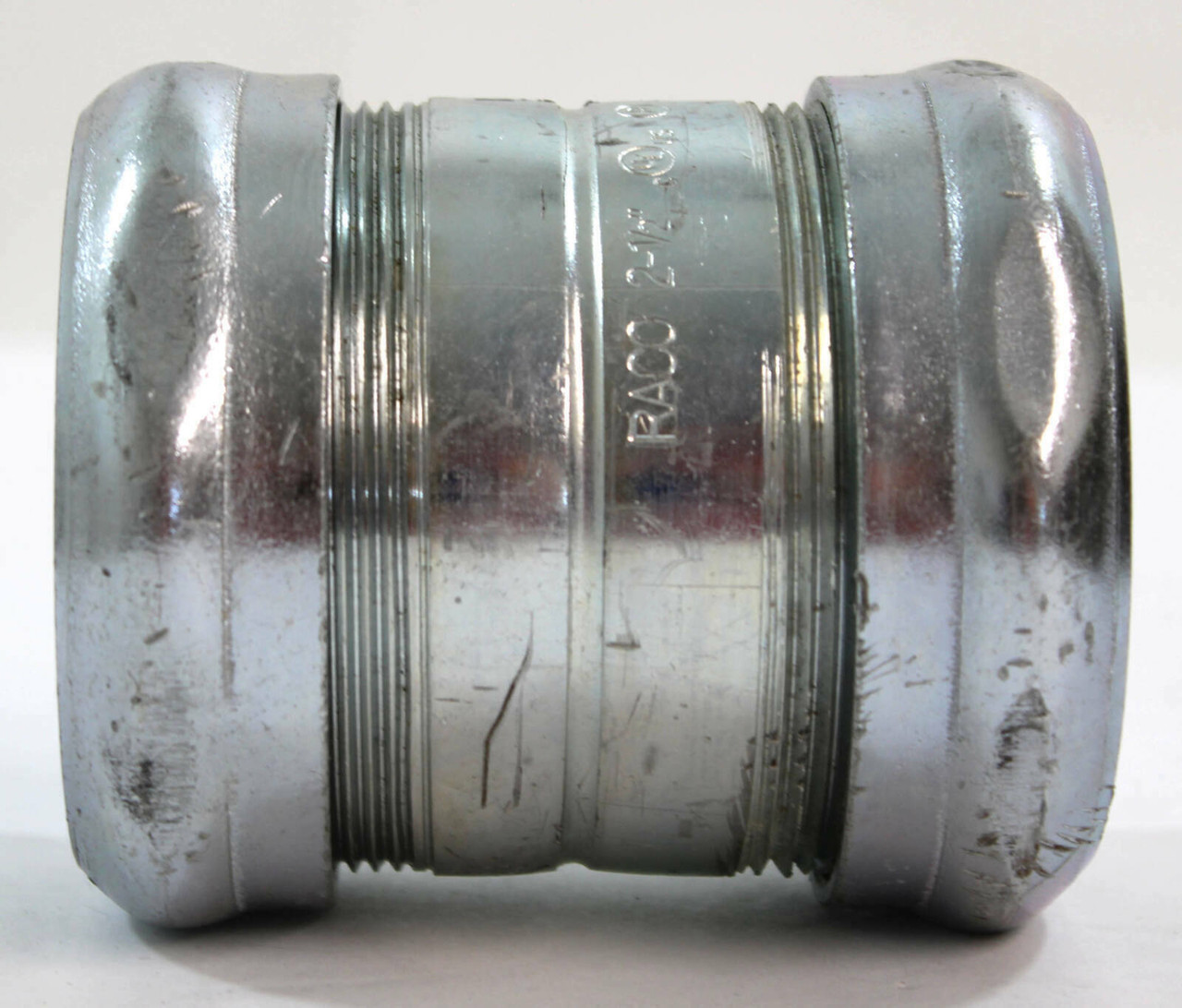 Raco 2950 Compression Coupling 2 1/2 Inch EMT Only Zinc Electroplated Steel