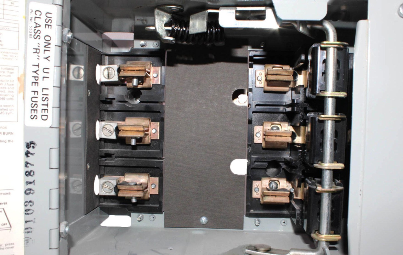 Siemens V7E3233 Fusible Twin Vacu Break Switch 100A 240V 3 Pole 3Ph Series A