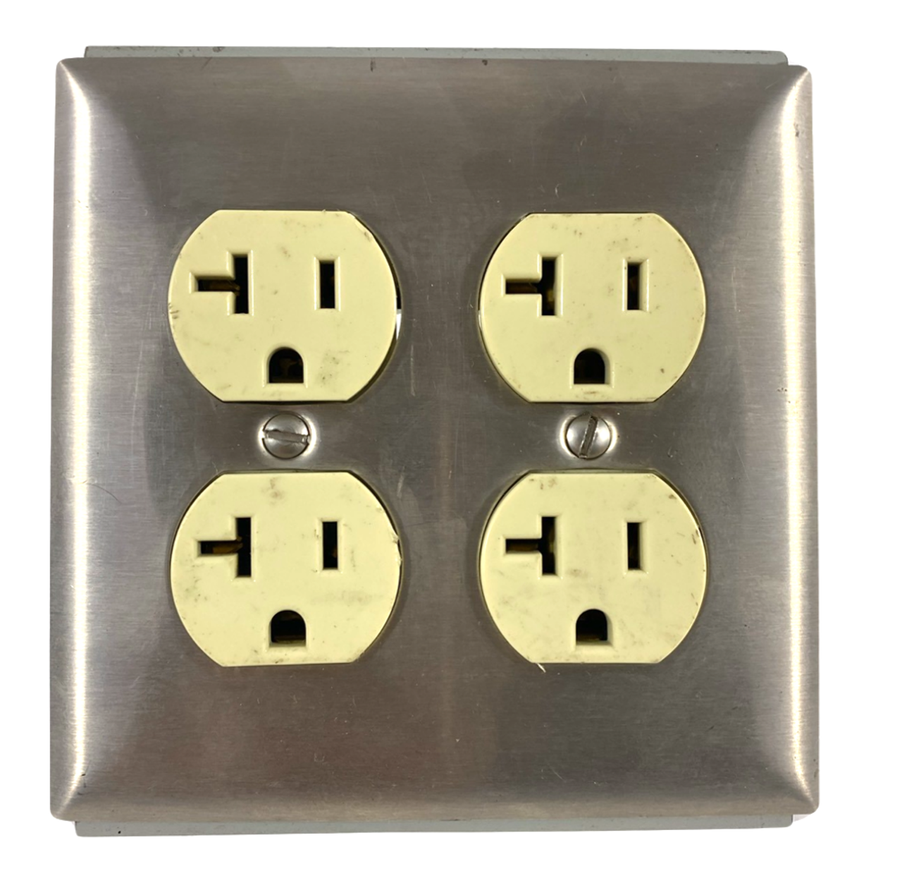 Hubbell HBL5352I Two Duplex Receptacles 20A 125V Ivory With Face Plate