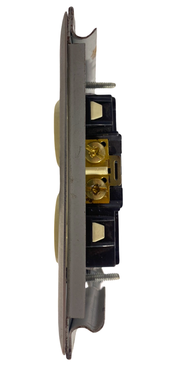 Hubbell HBL5352I Two Duplex Receptacles 20A 125V Ivory With Face Plate