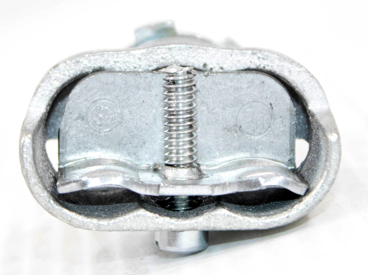 YAGI 7240V Straight Double MC Connector 3/8-Inch Malleable Iron