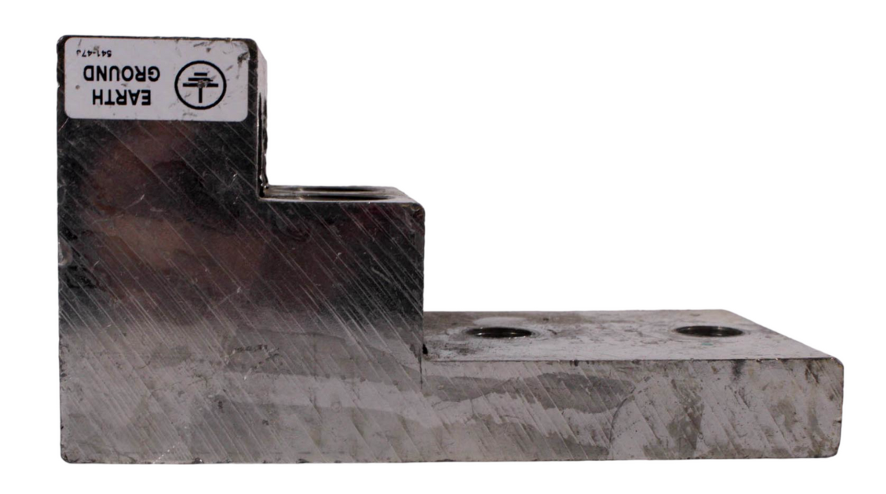 Ilsco PB4-600-2N Lug 600MCM-2 4 Ports 2 Holes 1/2 In Bolt 1-3/4 In Spacing AL Tin Plated