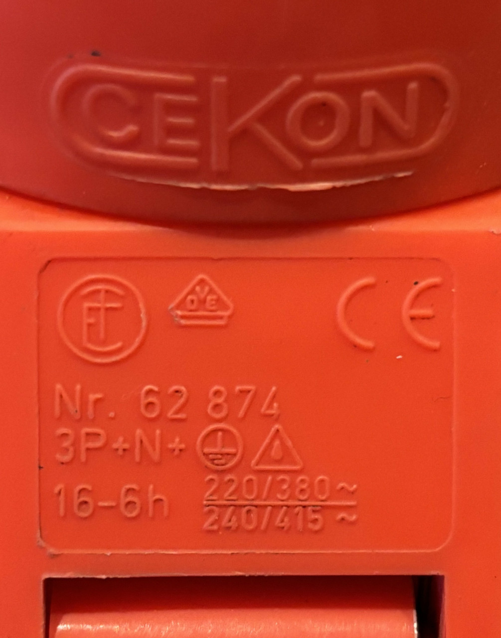 Cekon 62874 Receptacle 220/380V 3P Plus Neutral 5 Pin 16A CCE Wall Socket