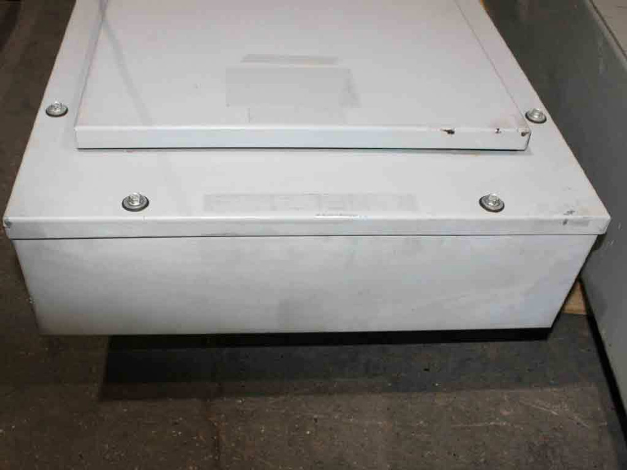 GE AQU3422RCX AXT1 225A Main Breaker Panelboard 208/120V 3PH 4W NEMA 1 Industrial Load Center GE AQU3422RCX AXT1 225A Main Breaker Panelboard 208/120V 3PH 4W NEMA 1 Industrial Load Center