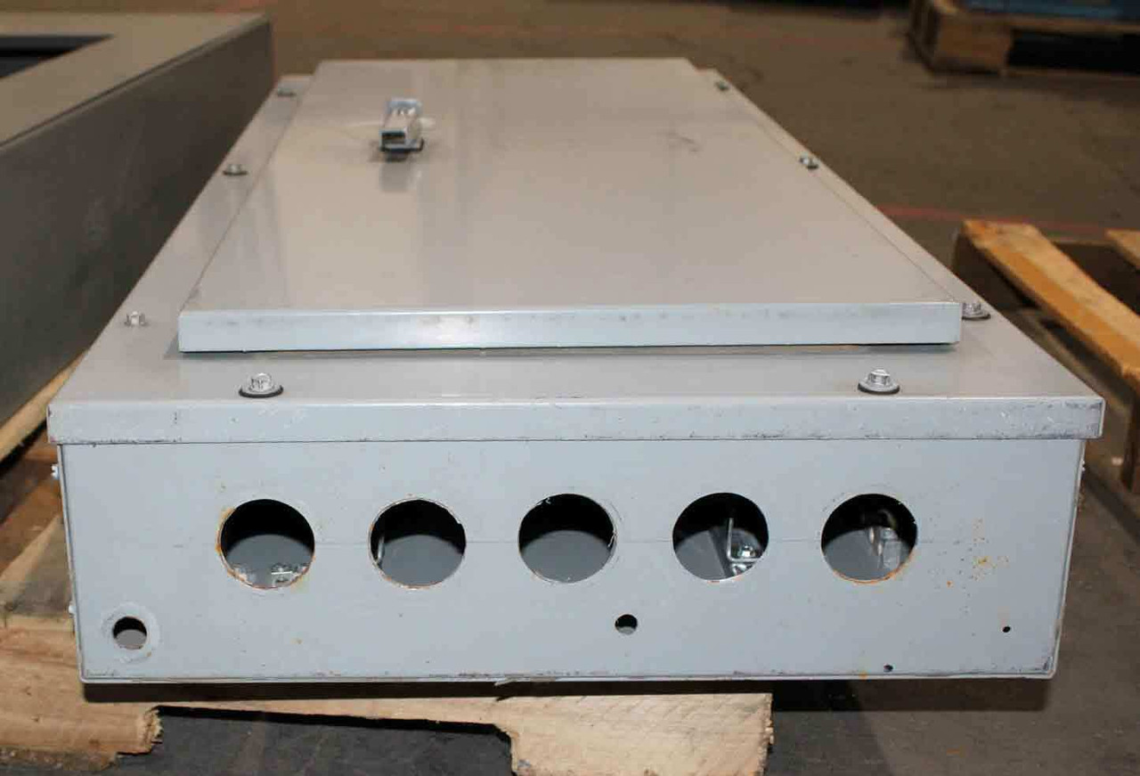 GE AQU3422RCX AXT1 225A Main Breaker Panelboard 208/120V 3PH 4W NEMA 1 Industrial Load Center GE AQU3422RCX AXT1 225A Main Breaker Panelboard 208/120V 3PH 4W NEMA 1 Industrial Load Center