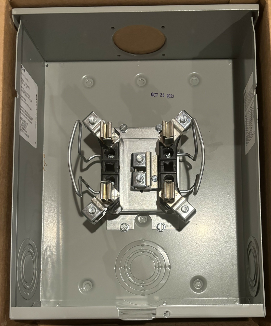 Eaton UTRS111BCH Meter Socket 125A 600V 3W 4 Jaw 1PH or 3PH 3-5/16 Hub Opening