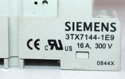 Siemens 3TX7144-1E9 Relay Socket 16A 300V 14 Pin