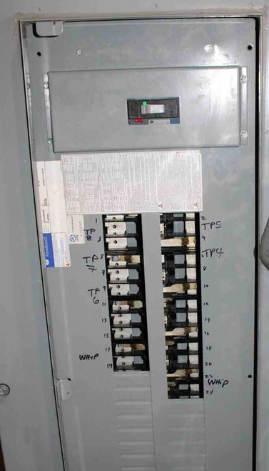 GE AQU3422RCX AXT1 225A Main Breaker Panelboard 208/120V 3PH 4W NEMA 1 Industrial Load Center